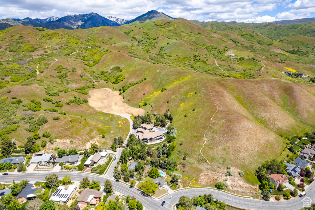 Bird's eye view featuring a mountain view