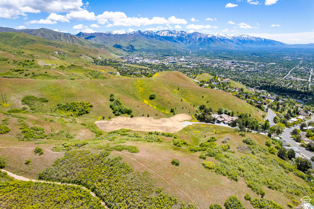 Drone / aerial view featuring a mountain view