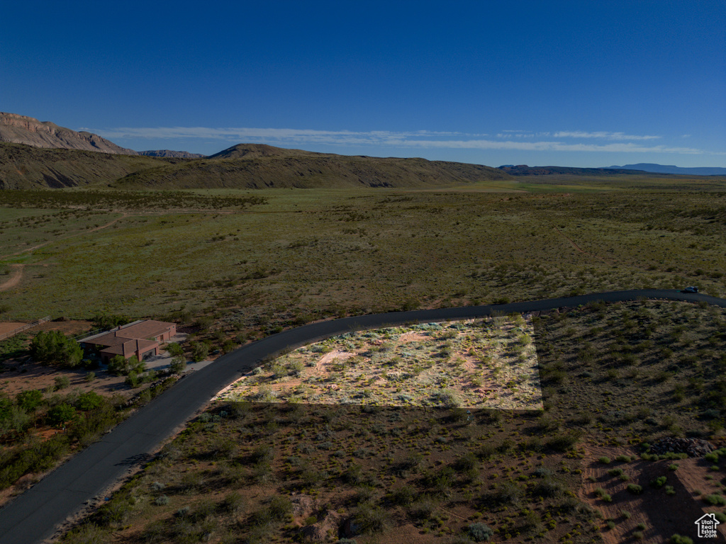 Bird's eye view with a mountain view