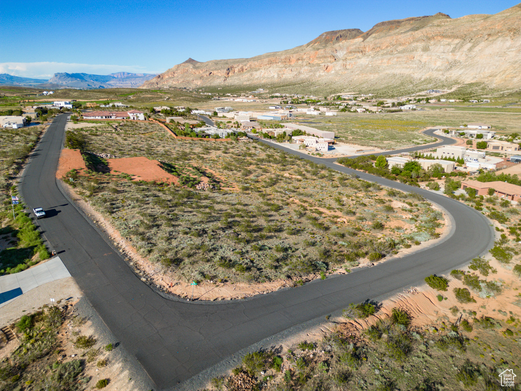 Bird's eye view with a mountain view