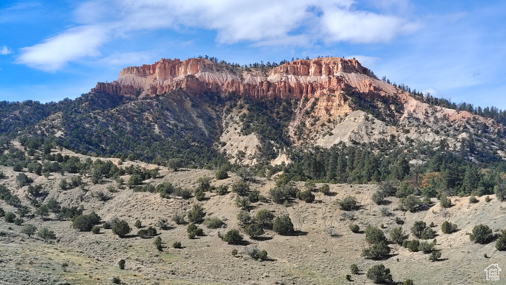 View of mountain feature