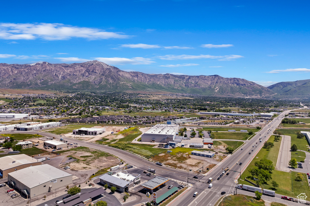 Bird's eye view featuring a mountain view