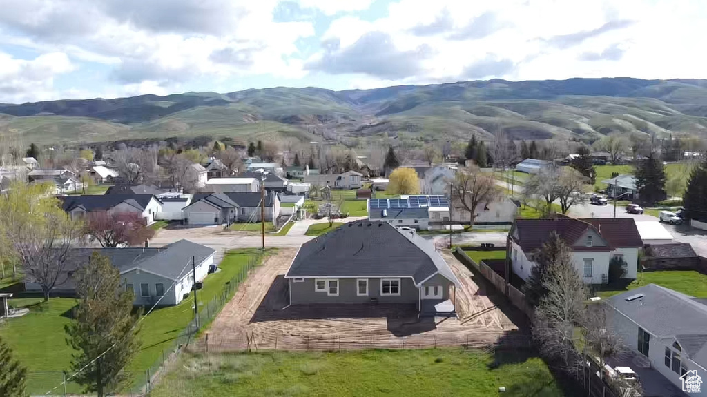 Bird\'s eye view featuring a mountain view