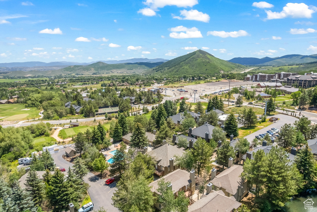 Birds eye view of property featuring a mountain view