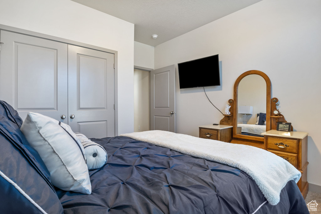 Bedroom with a closet