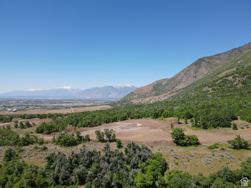 View of mountain feature