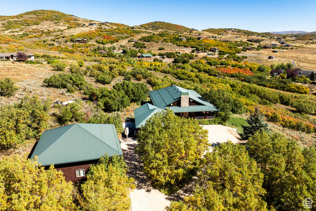 Drone / aerial view featuring a mountain view