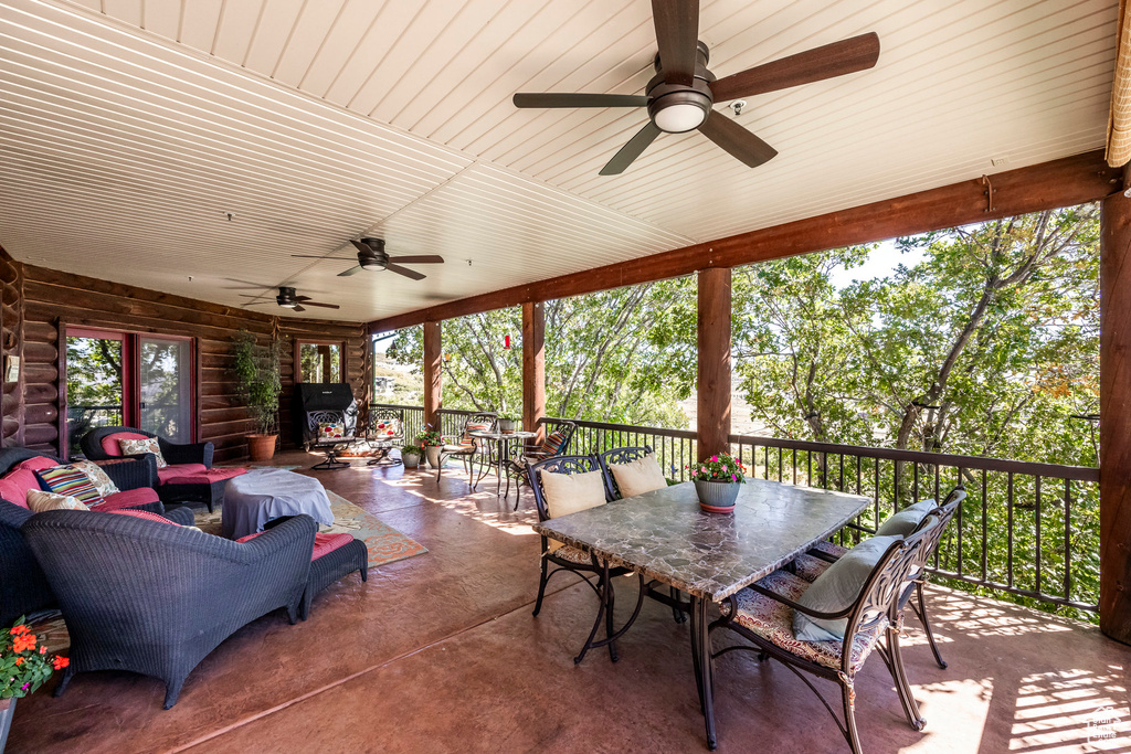 View of patio / terrace featuring ceiling fan