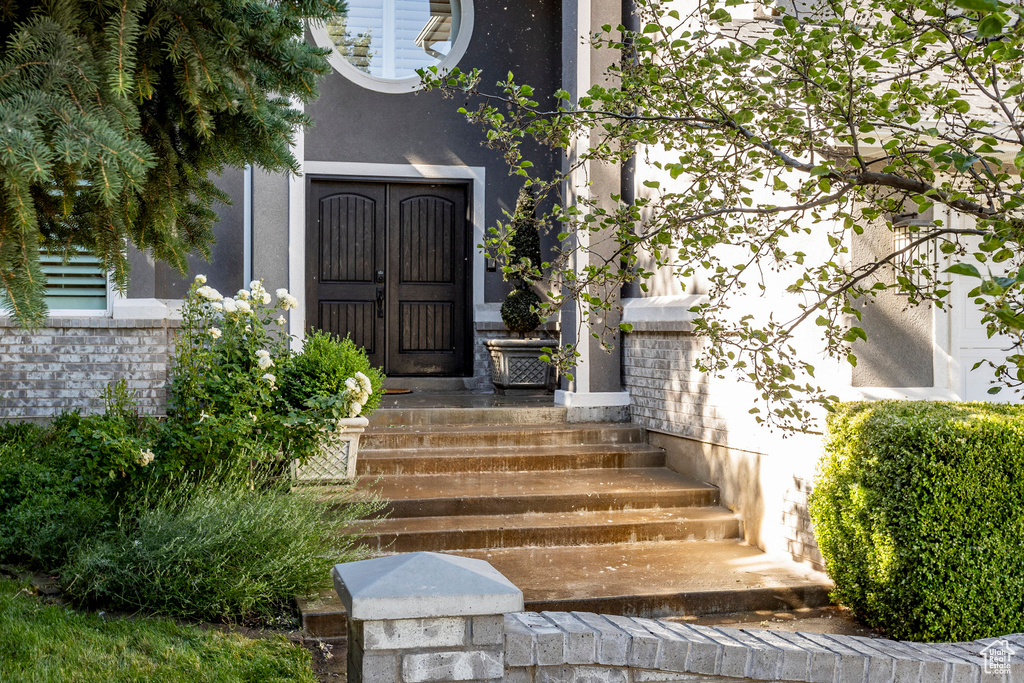 View of property entrance