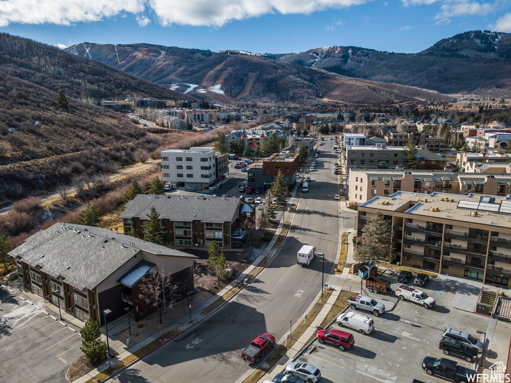 Aerial view with a mountain view