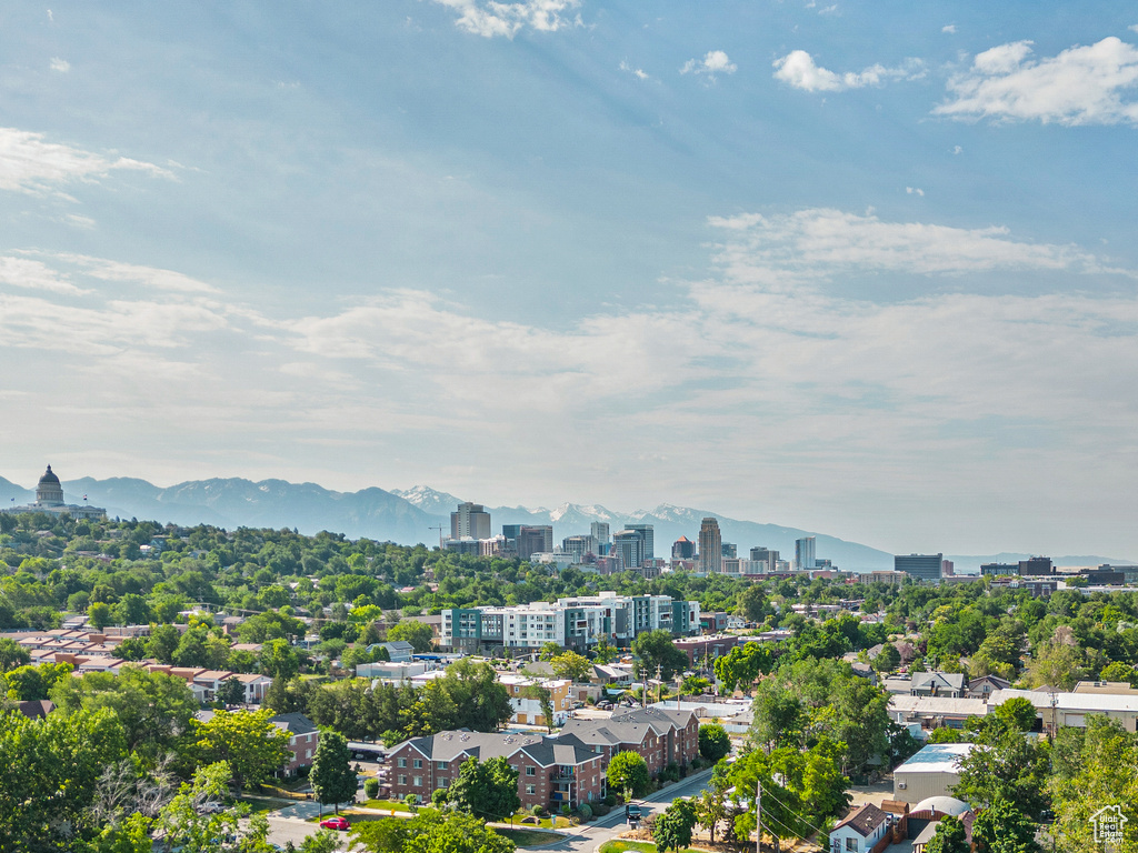 Bird\\\\\\\'s eye view featuring a mountain view