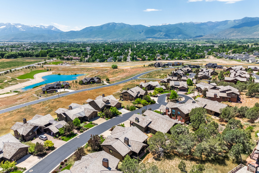 Drone / aerial view featuring a mountain view