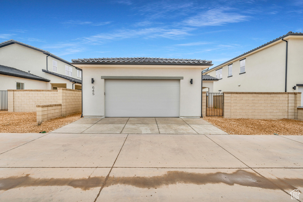 View of front facade with a garage