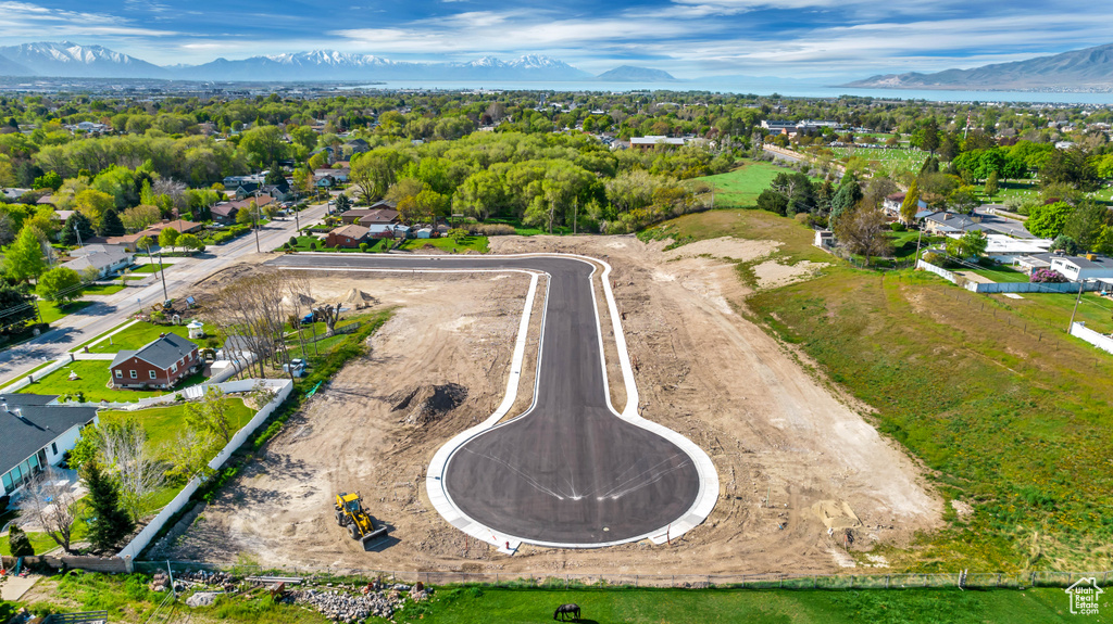 Drone / aerial view featuring a mountain view