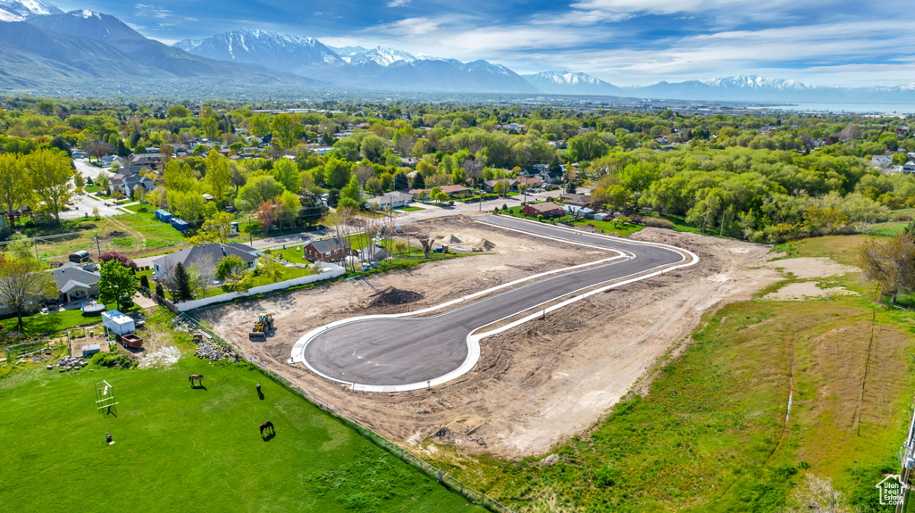 Bird's eye view with a mountain view