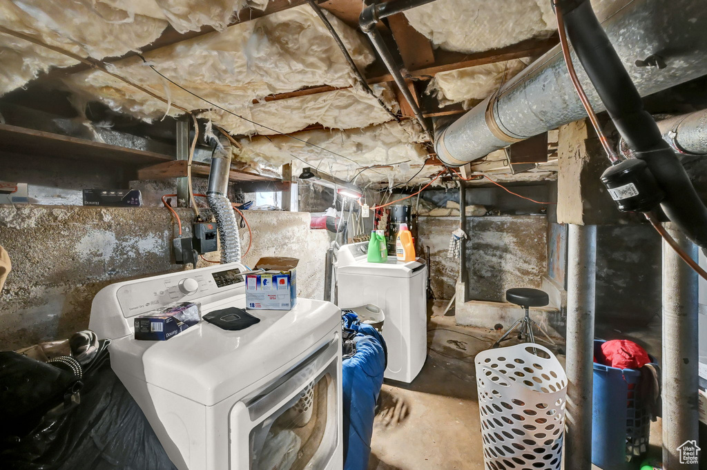 Interior space with washing machine and dryer