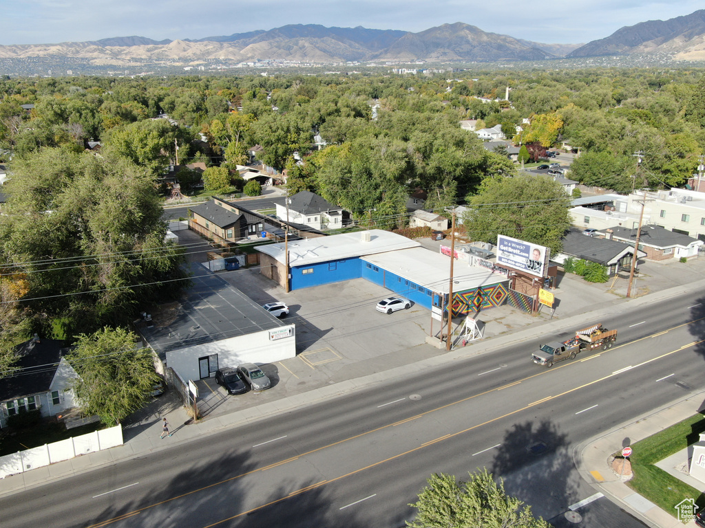 Bird's eye view featuring a mountain view