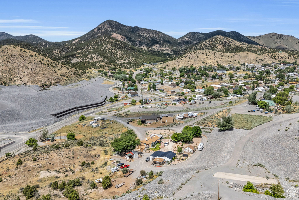 View of mountain feature