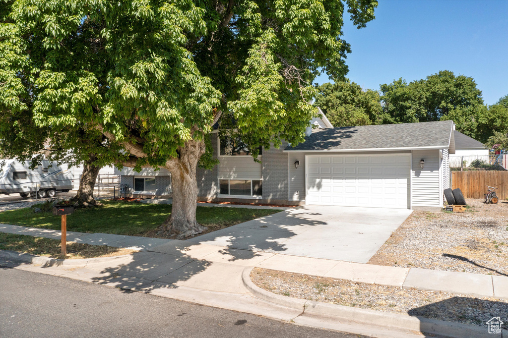 View of front facade with a garage