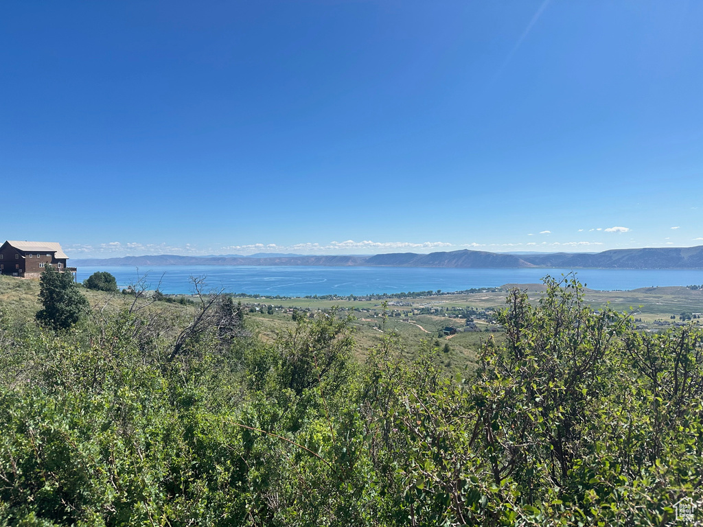 View of water feature featuring a mountain view