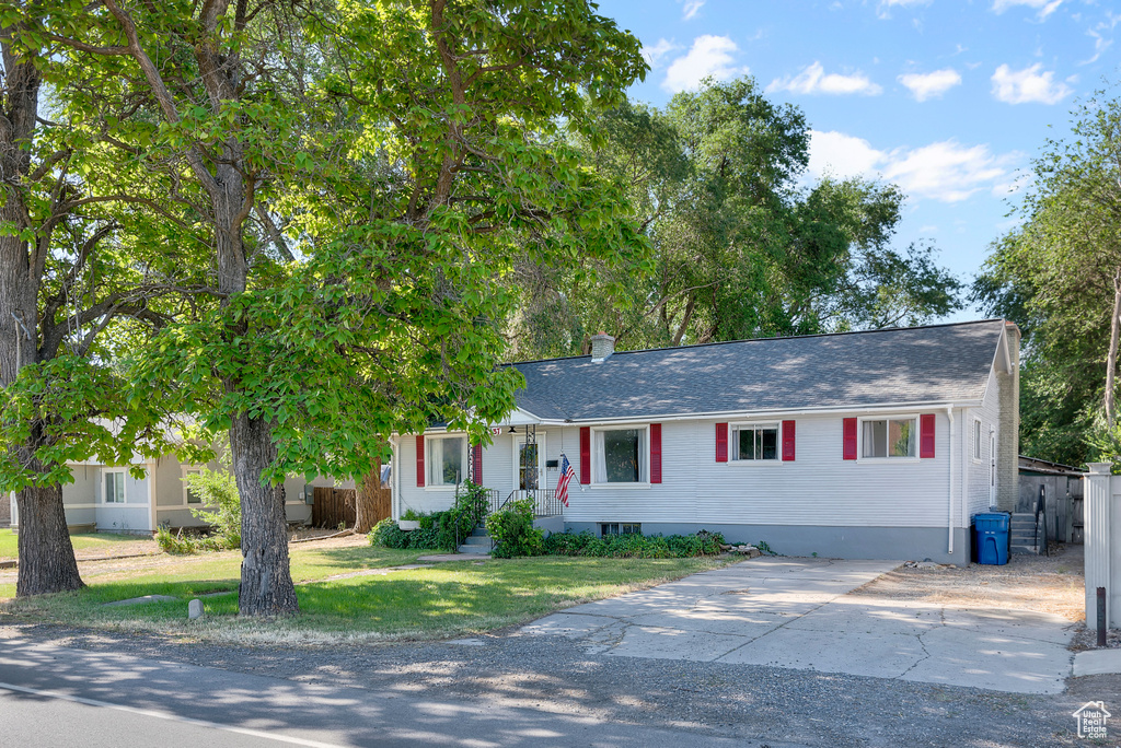 View of front of property