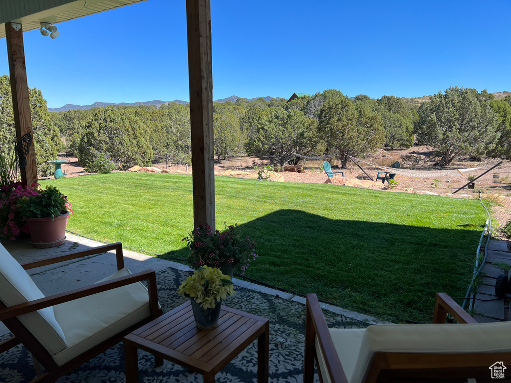 View of yard with a mountain view