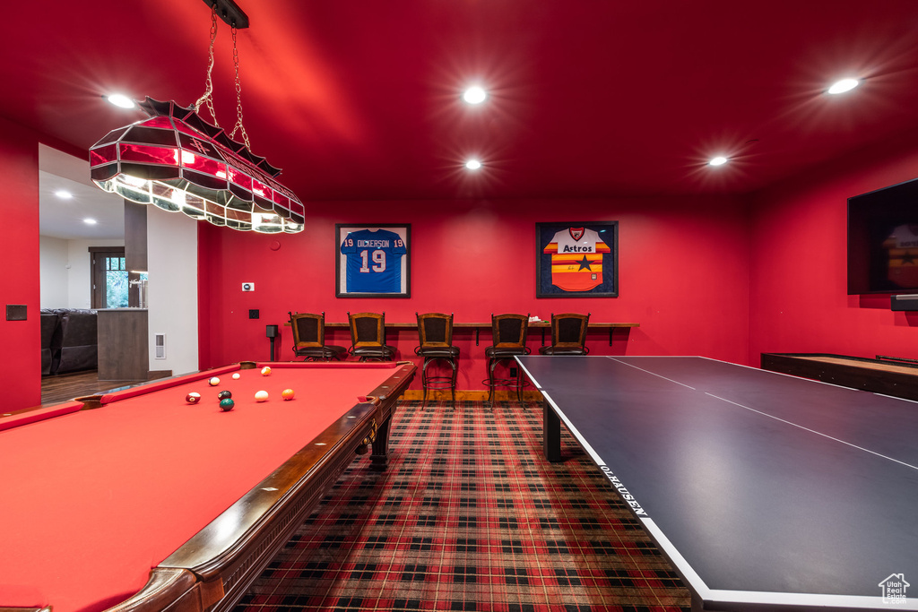 Recreation room featuring billiards