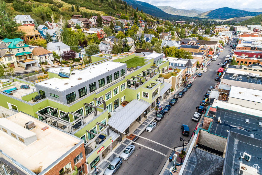 Bird's eye view with a mountain view