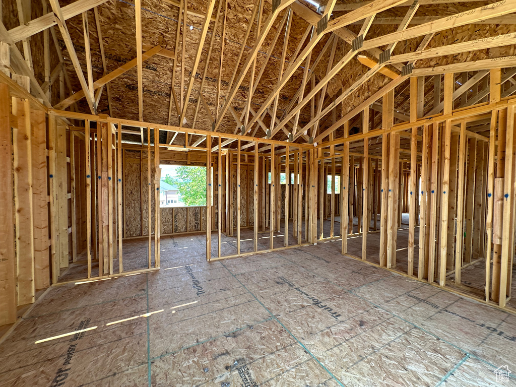 Misc room with lofted ceiling