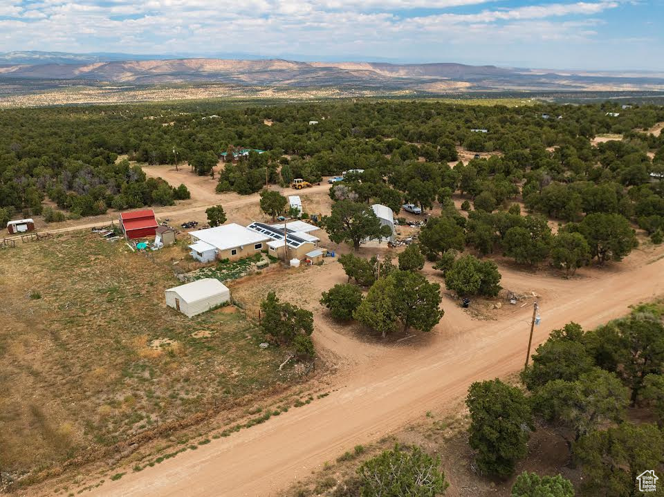 Aerial view with a mountain view