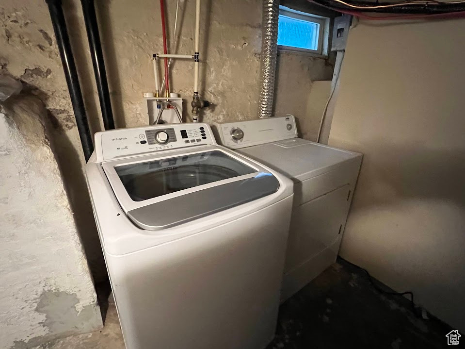 Clothes washing area with washer and dryer