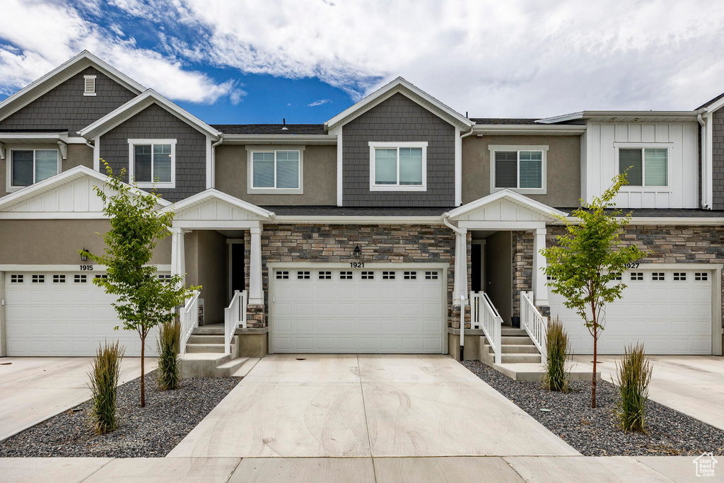 View of front of house with a garage