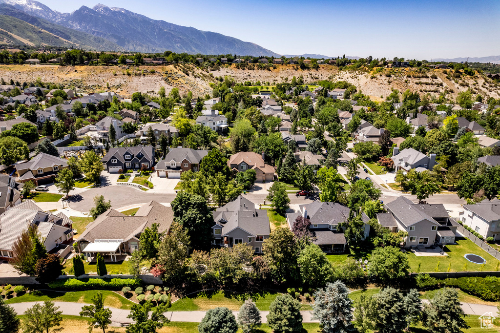 Bird's eye view featuring a mountain view