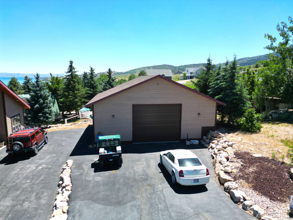 Garage with a mountain view