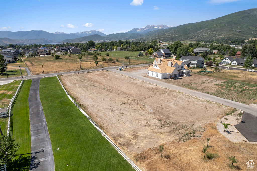 Drone / aerial view featuring a mountain view