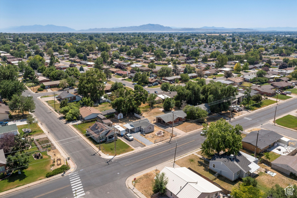 Bird's eye view featuring a mountain view