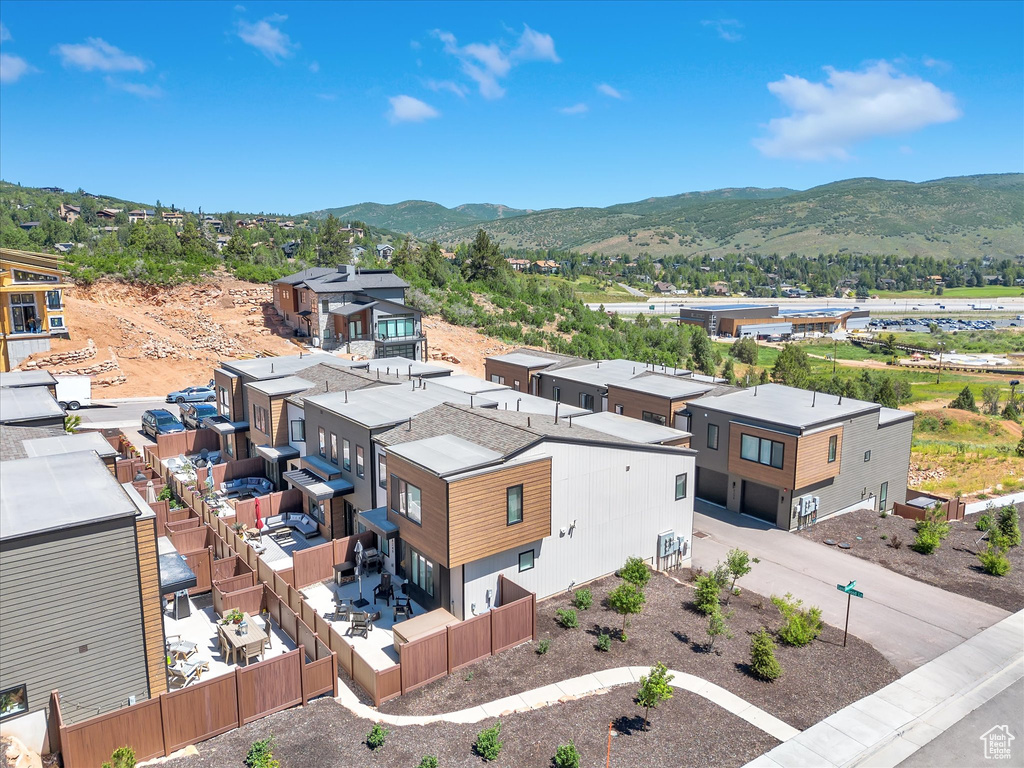 Bird's eye view with a mountain view