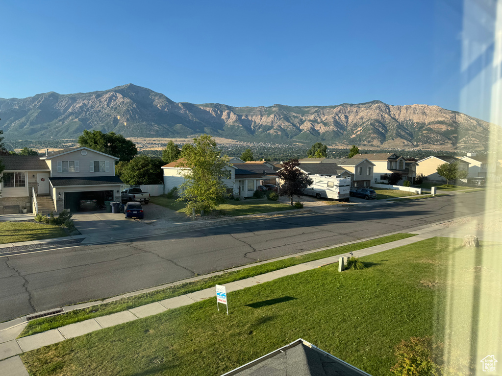 View of mountain feature