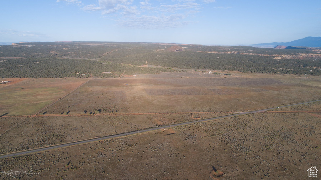 Drone / aerial view featuring a mountain view