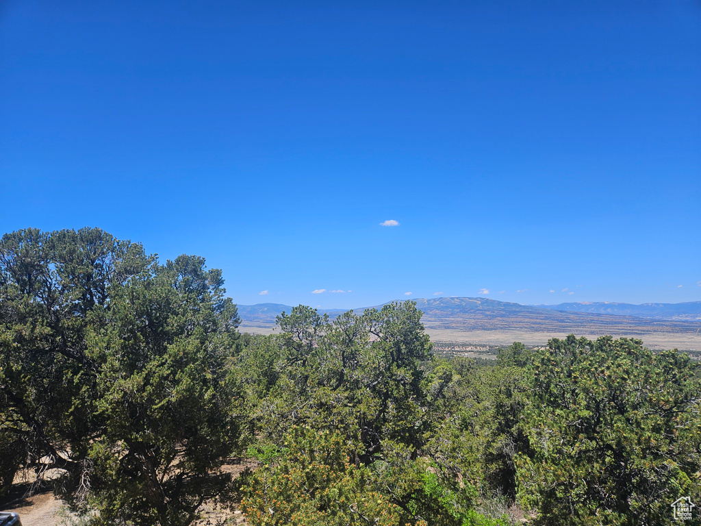 View of mountain feature