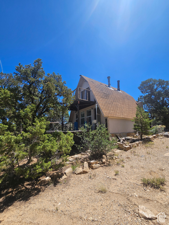 View of side of home