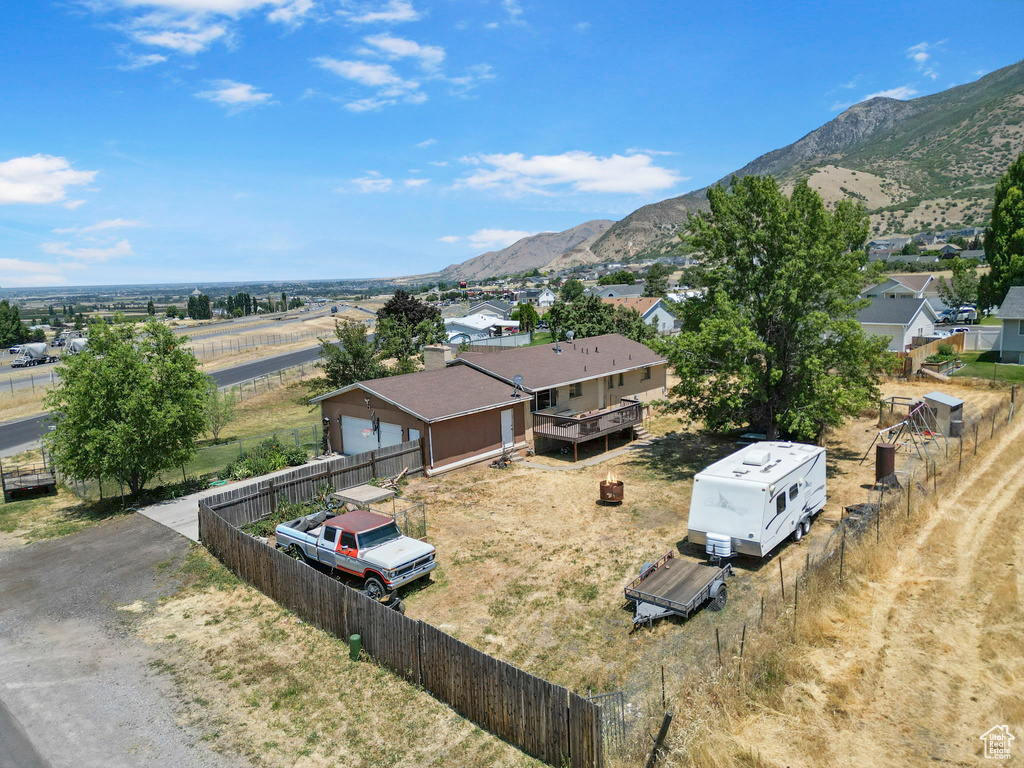 Drone / aerial view featuring a mountain view