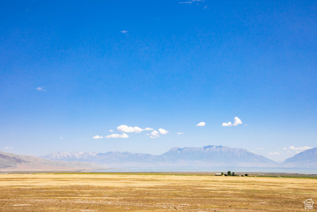 Mountain view with a rural view