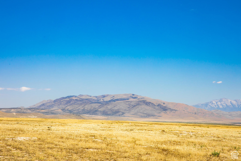 View of mountain feature