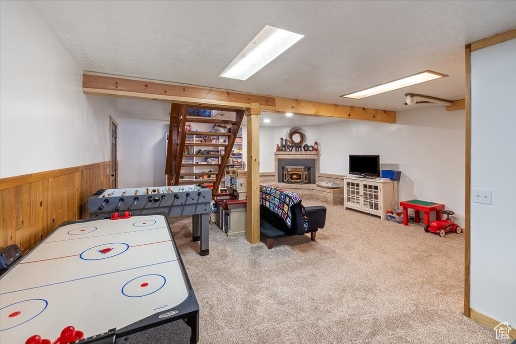 Playroom featuring carpet