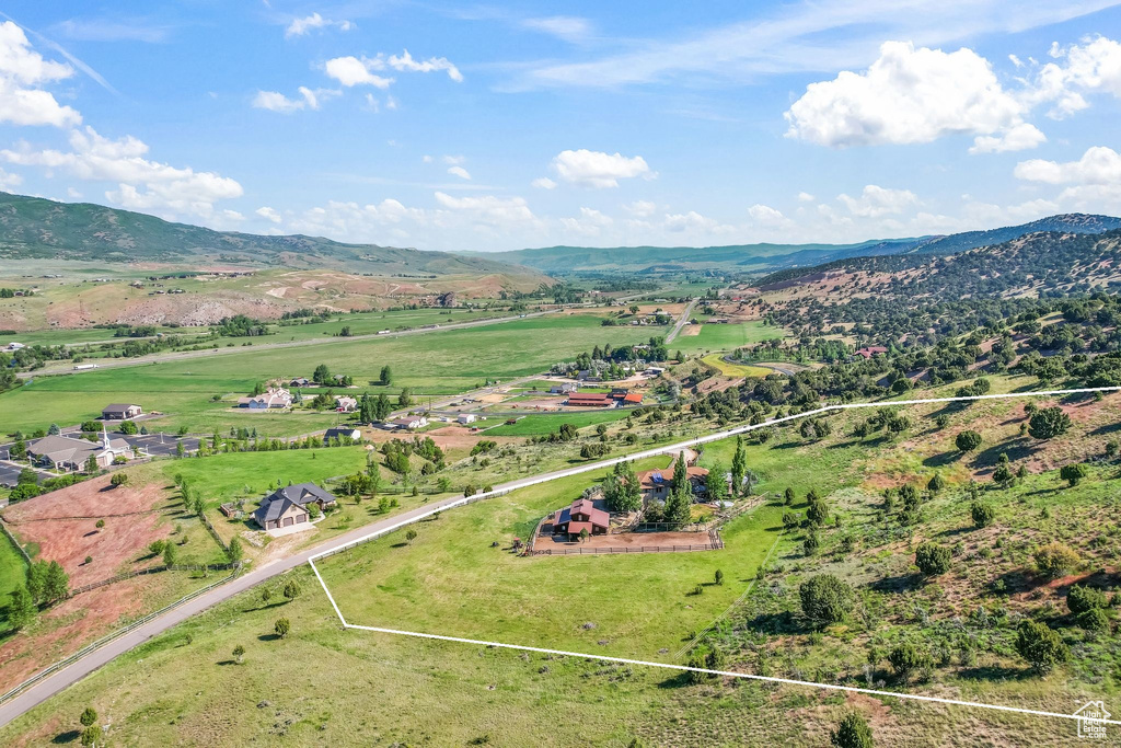 Drone / aerial view featuring a mountain view