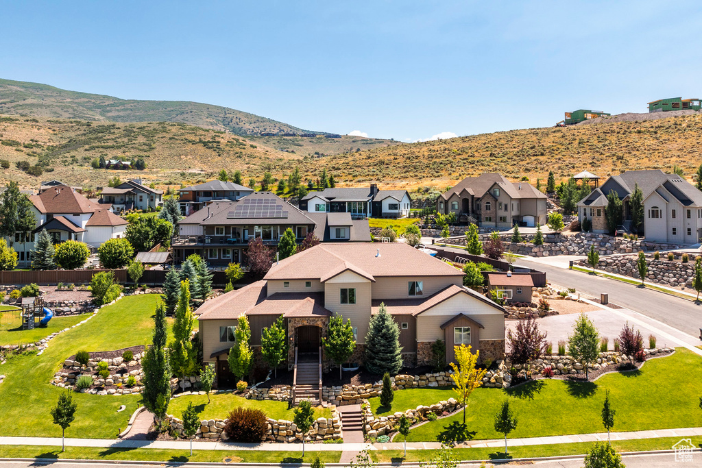 Aerial view with a mountain view