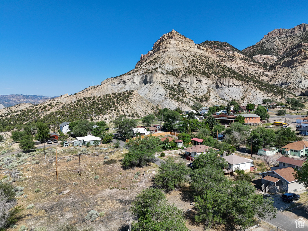 View of mountain feature