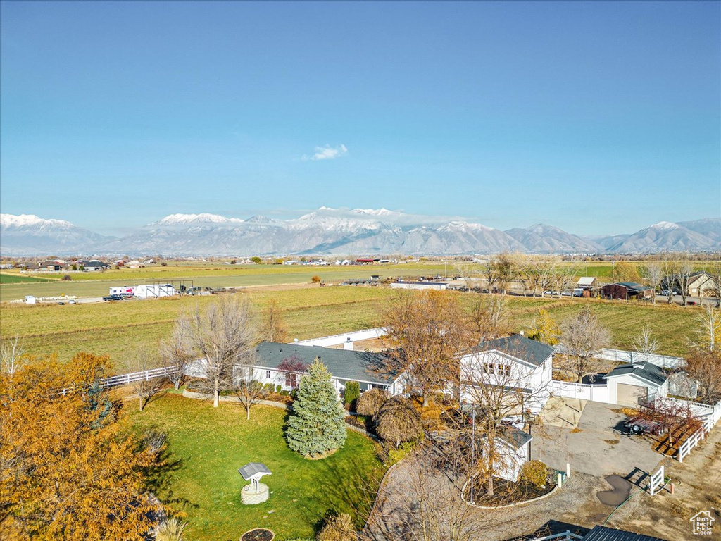 Bird\'s eye view featuring a mountain view