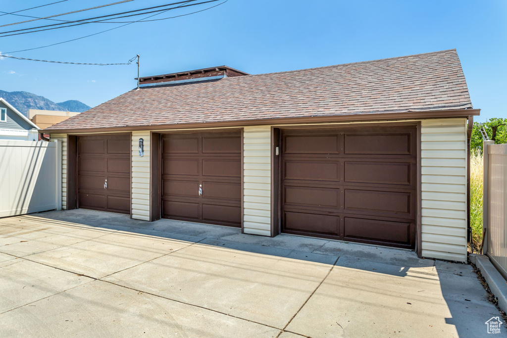 Garage with a mountain view